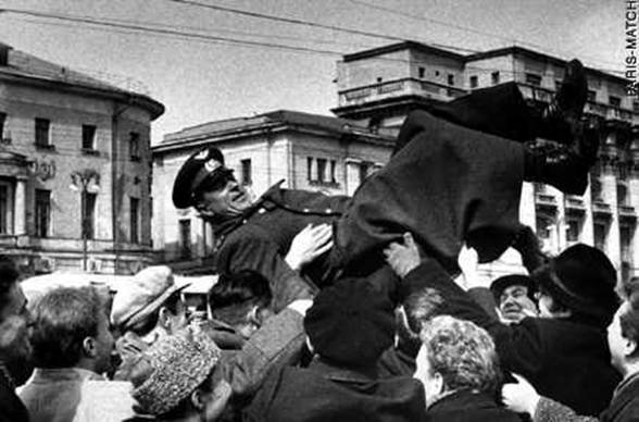 airman.jpg (30704 bytes)