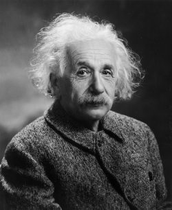 https://canalhistoria.es/wp-content/uploads/2018/07/Albert_Einstein_1947-250x306.jpg
